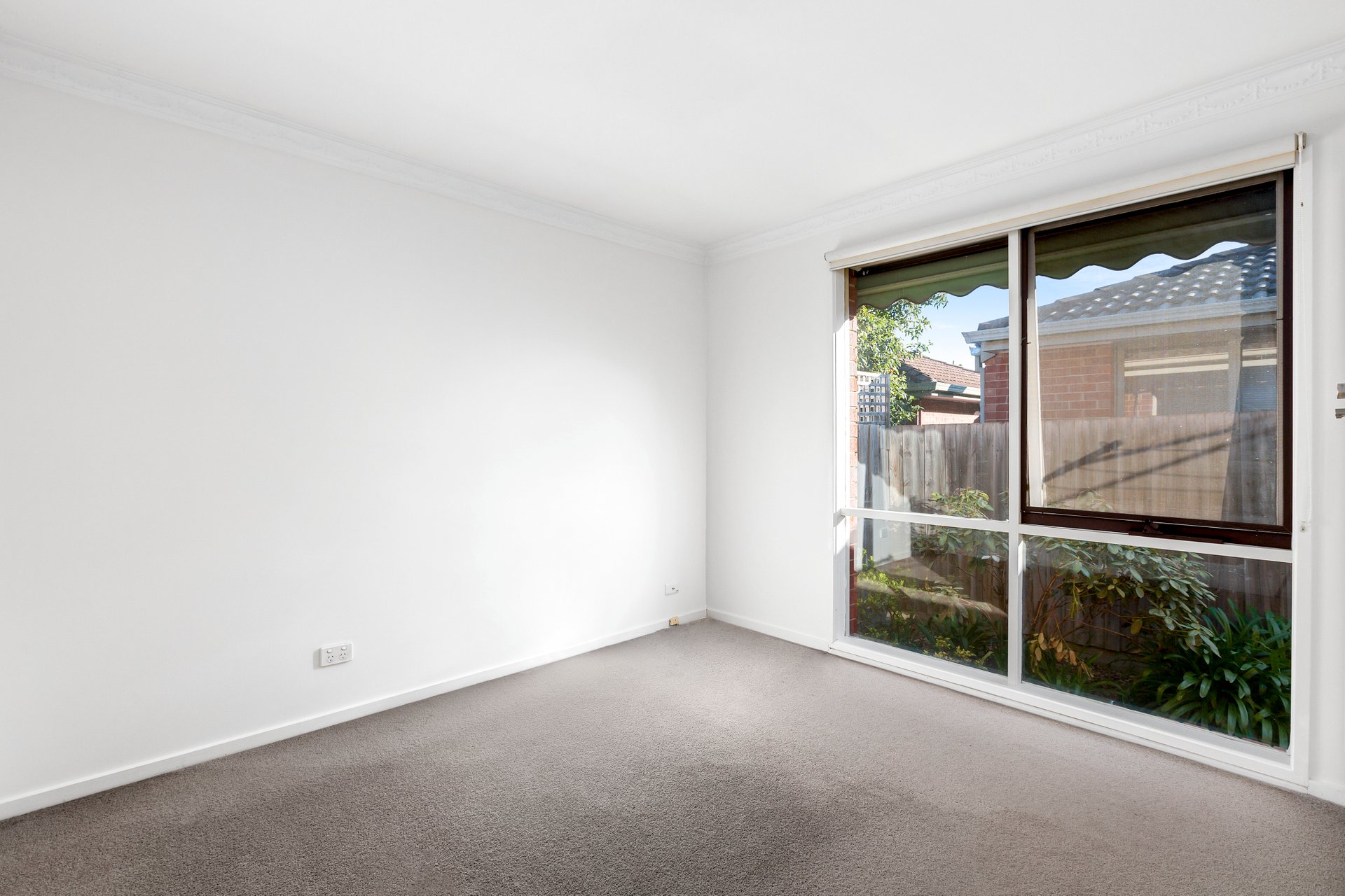 Property Gallery Thumbnail 6