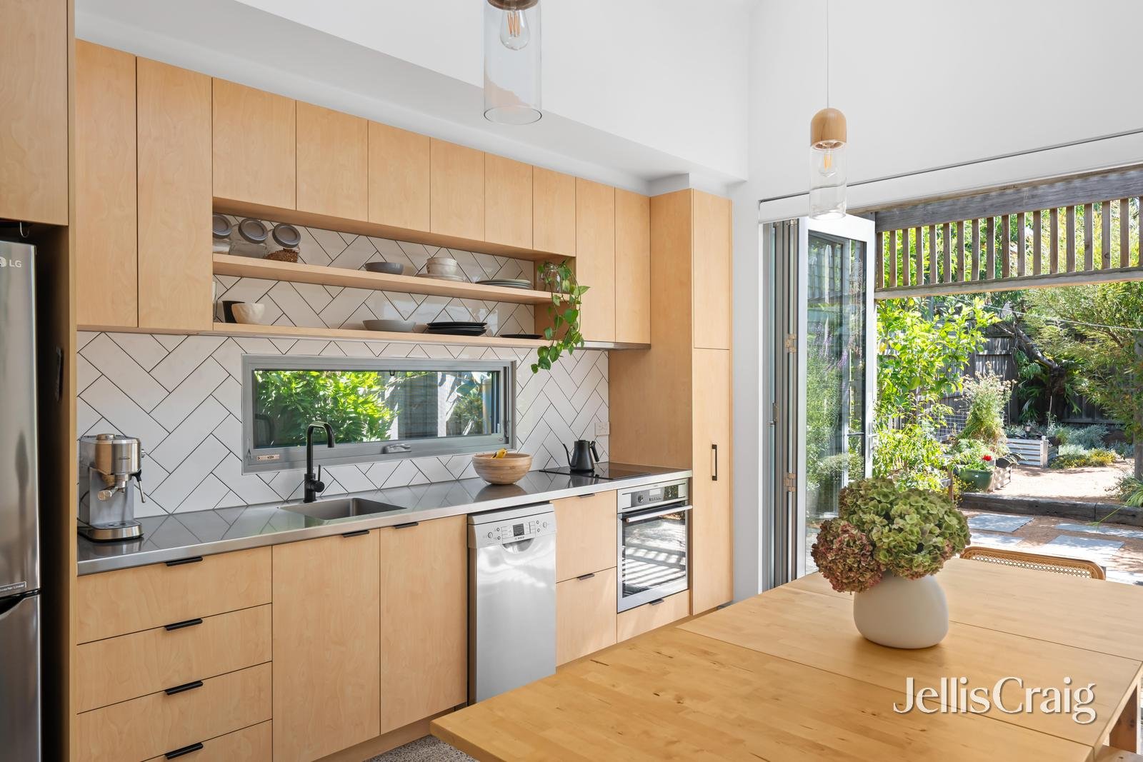 39 Howard Street, Brunswick image 3