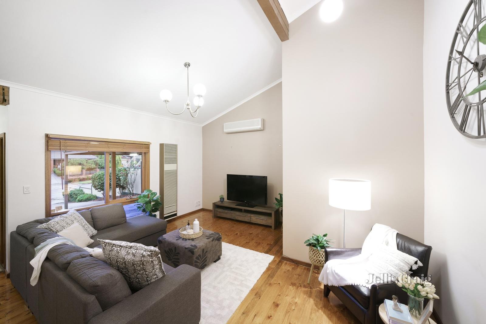 39 Kempston Street, Greensborough image 5