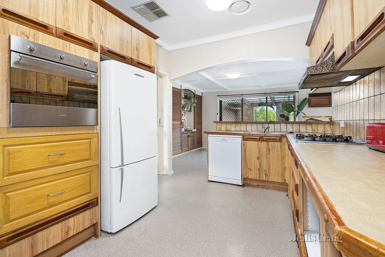 39 Kent Road, Pascoe Vale image 2