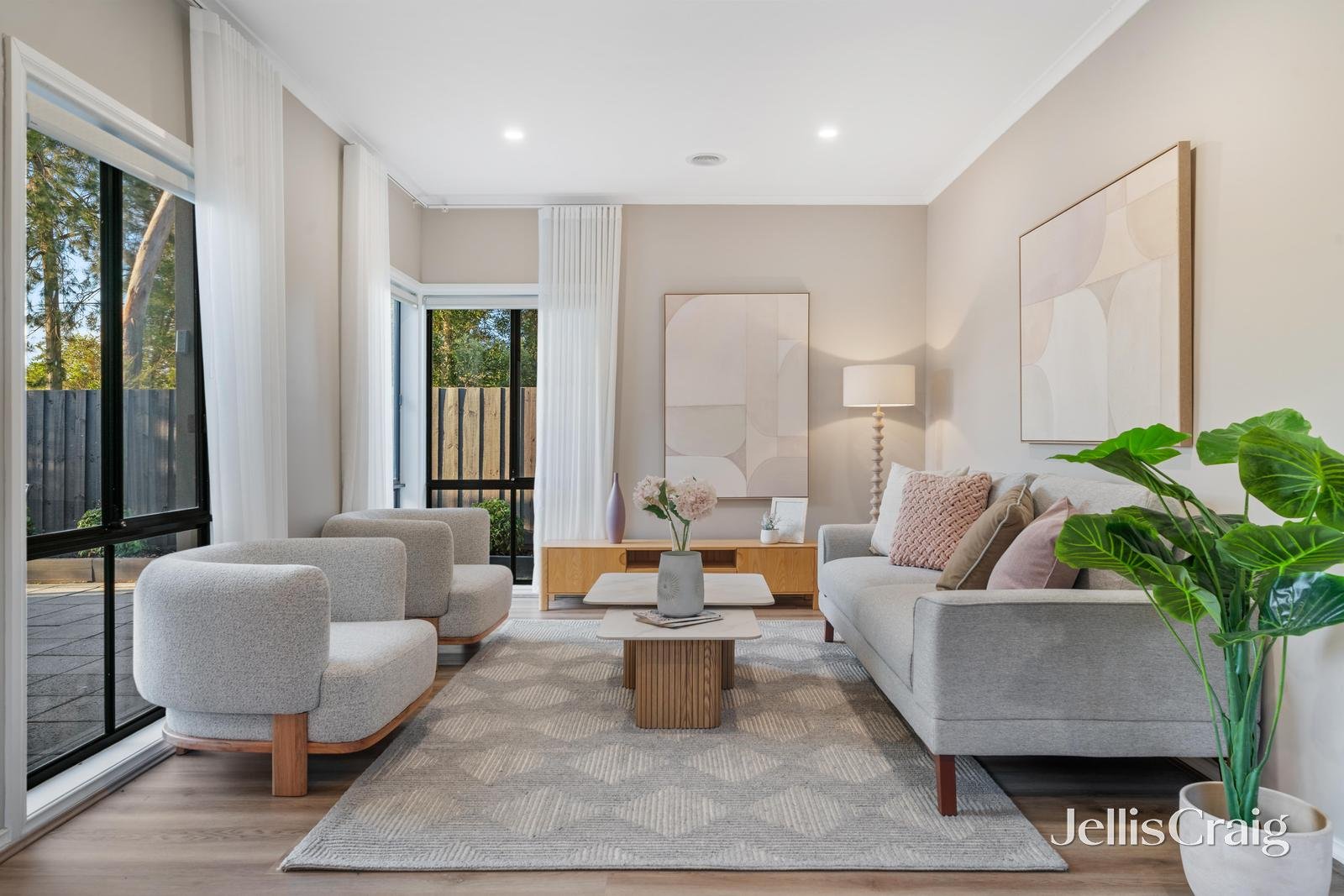 39 Kurrajong Way, Blackburn North image 2