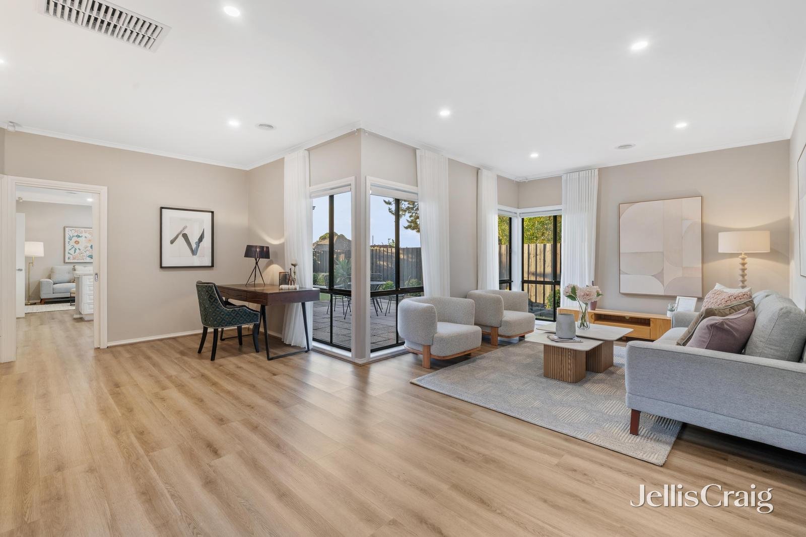 39 Kurrajong Way, Blackburn North image 3