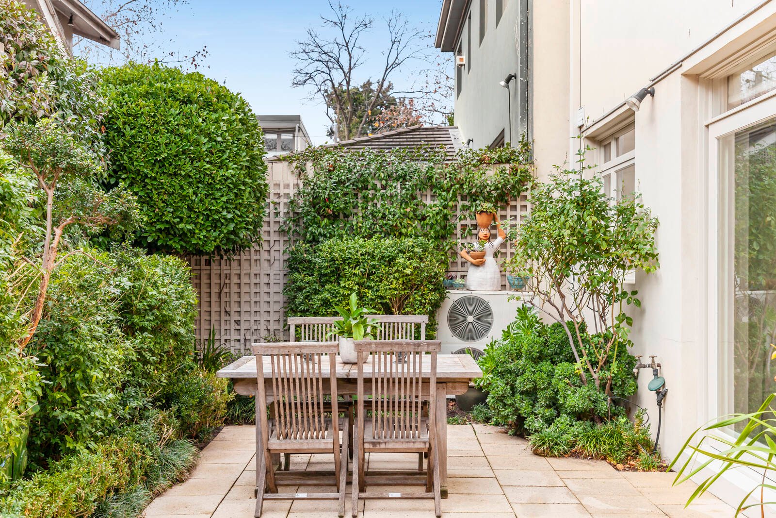 Property Gallery Thumbnail 11