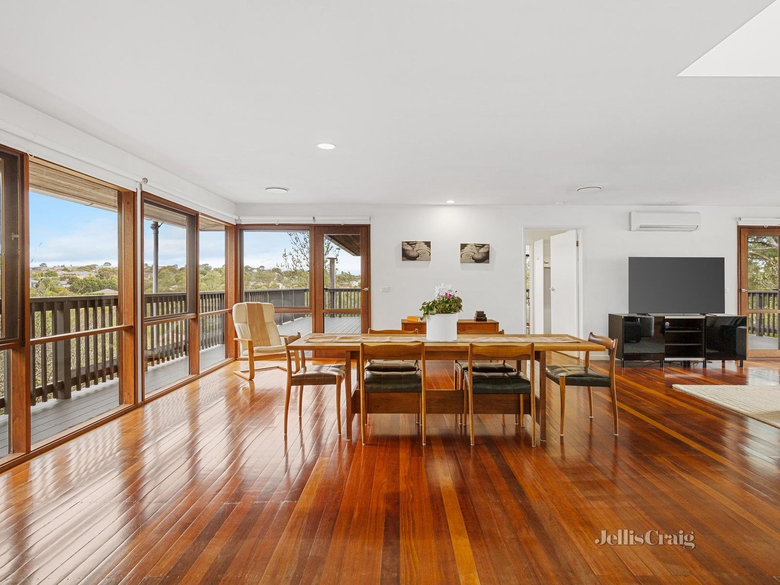 39 Lawanna Drive, Templestowe image 5