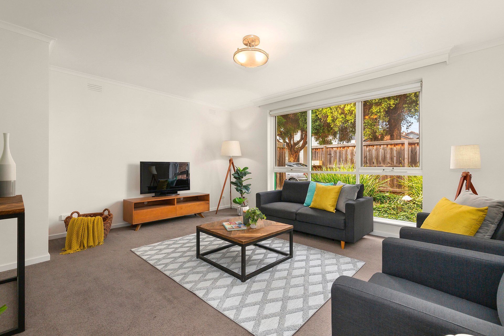 39 Linton Street, Balaclava image 2