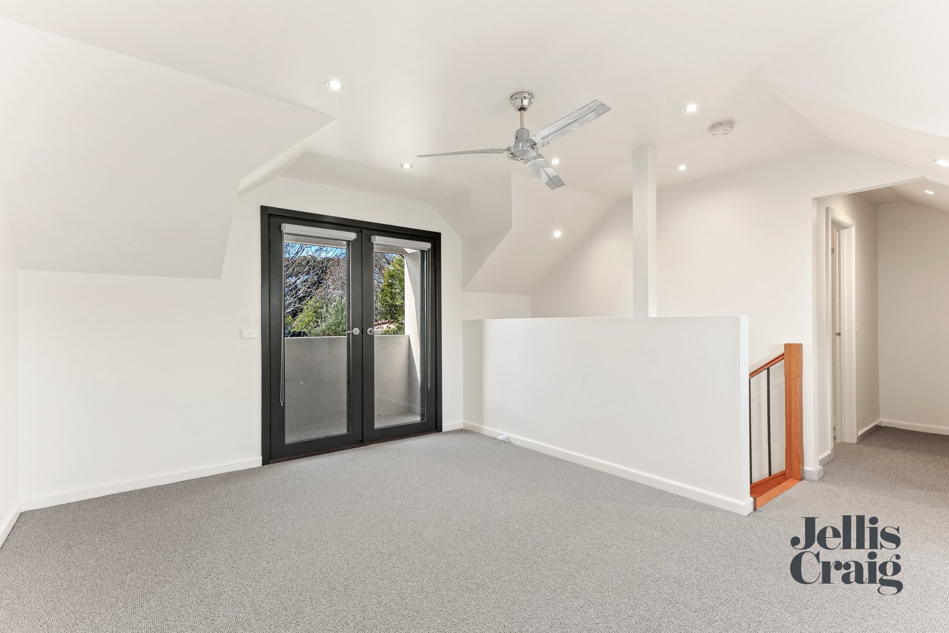 3/9 Louise Court, Glen Waverley image 5