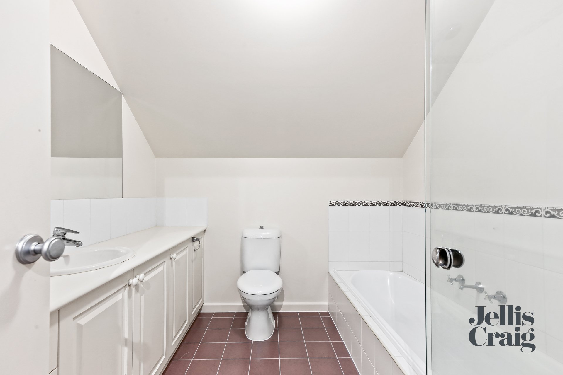 3/9 Louise Court, Glen Waverley image 6