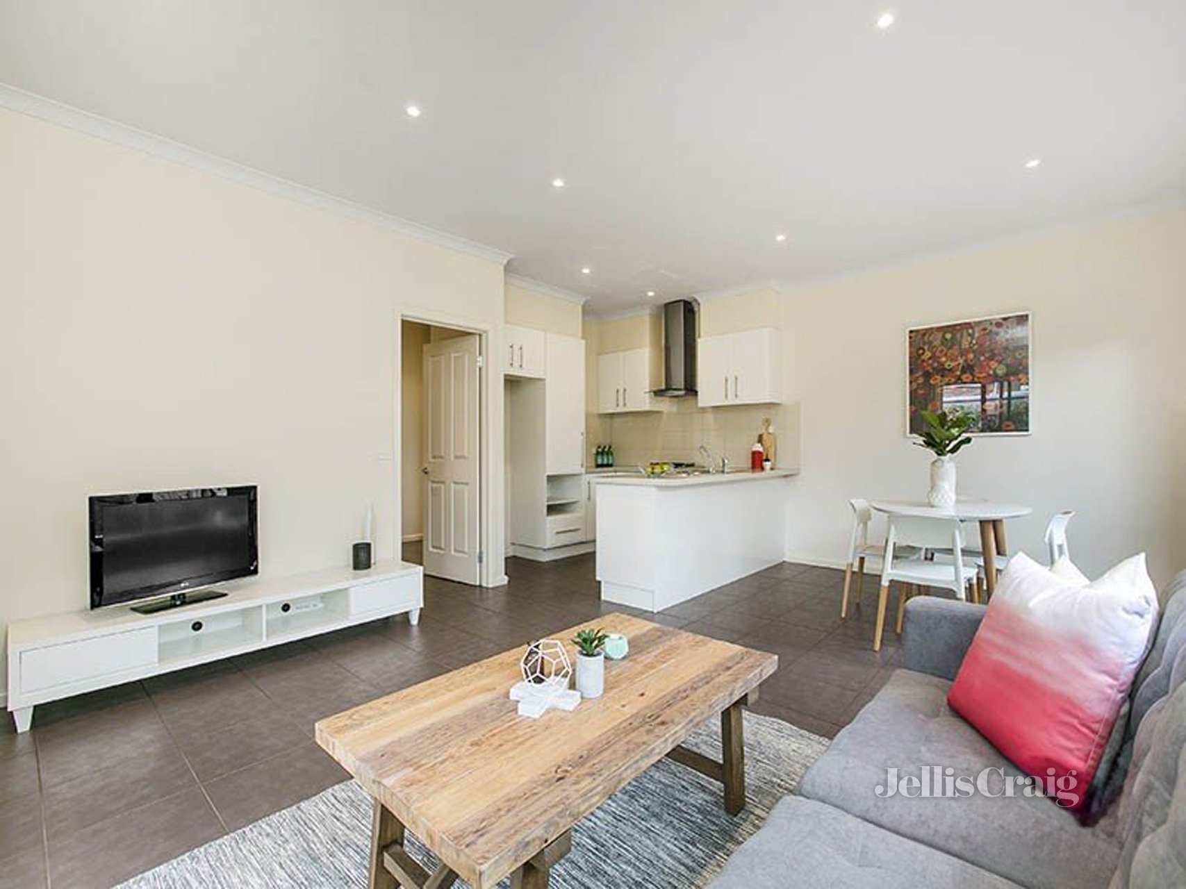 3/9 Madison Court, Mount Waverley image 3