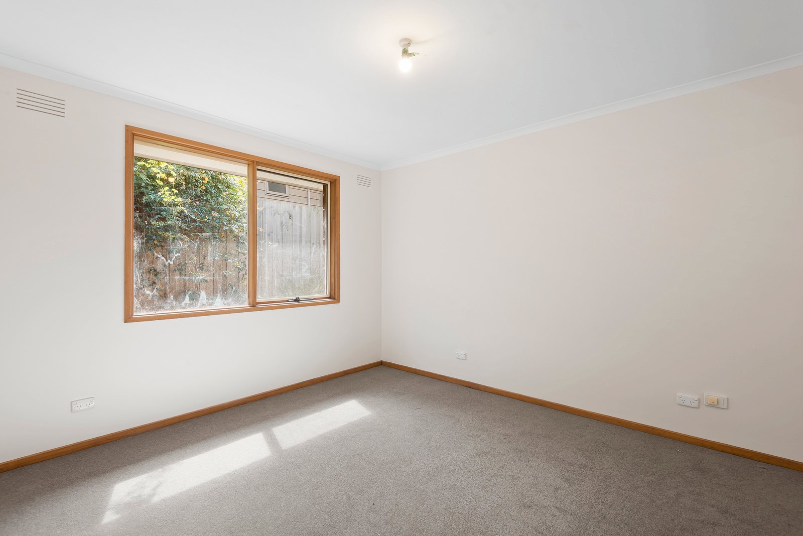 Property Gallery Thumbnail 5