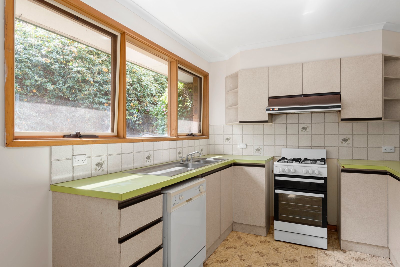 Property Gallery Thumbnail 2