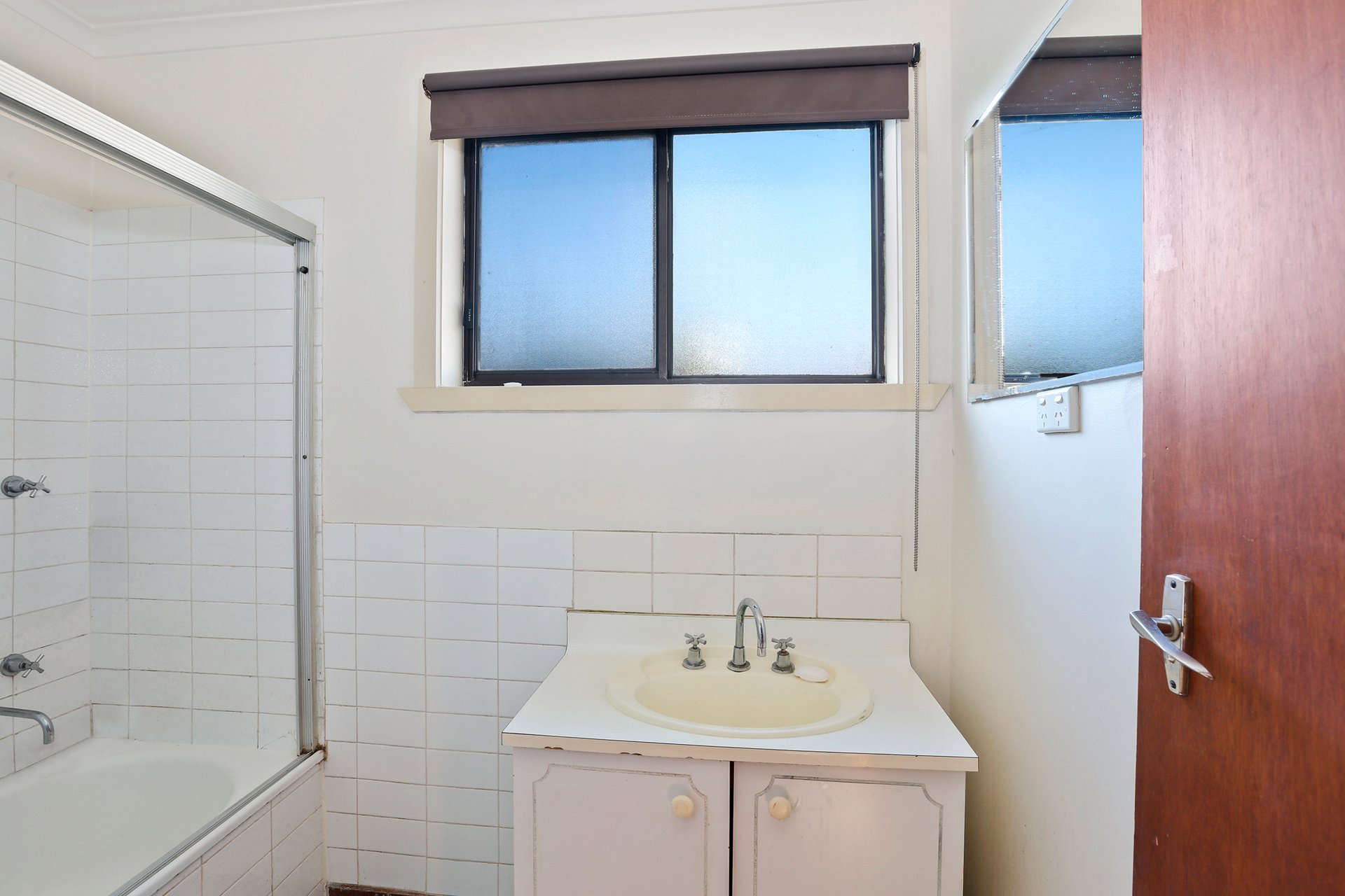 3/9 Matilda Court, Belmont image 5