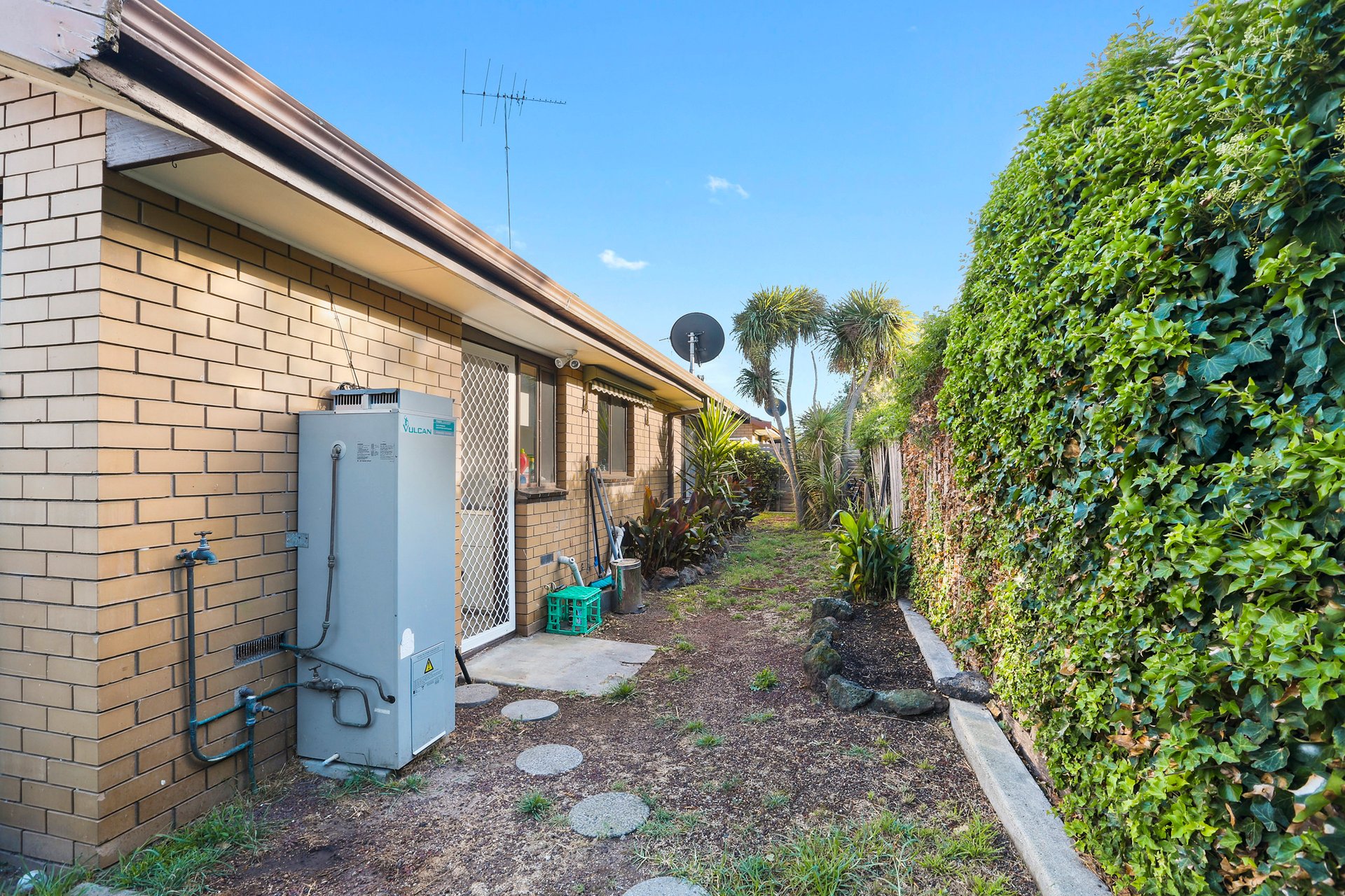 3/9 Matilda Court, Belmont image 6