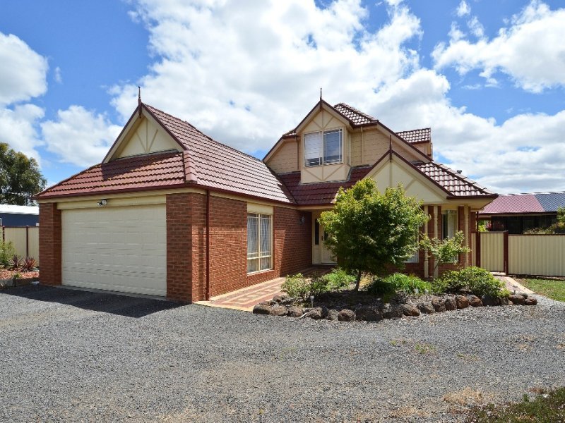 39 Middleton Drive, Bannockburn image 2