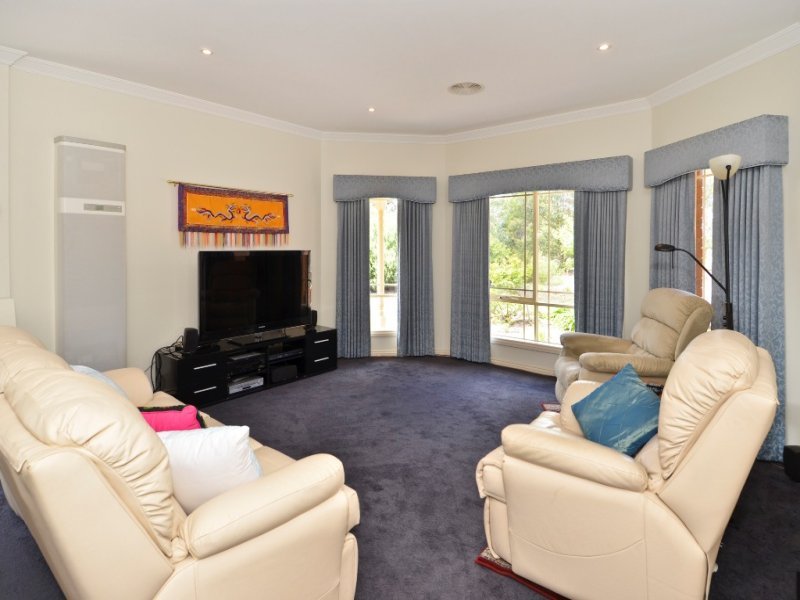 39 Middleton Drive, Bannockburn image 6