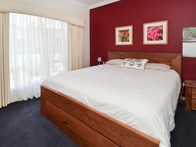 39 Middleton Drive, Bannockburn image 10