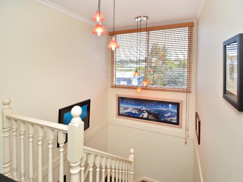 39 Middleton Drive, Bannockburn image 11