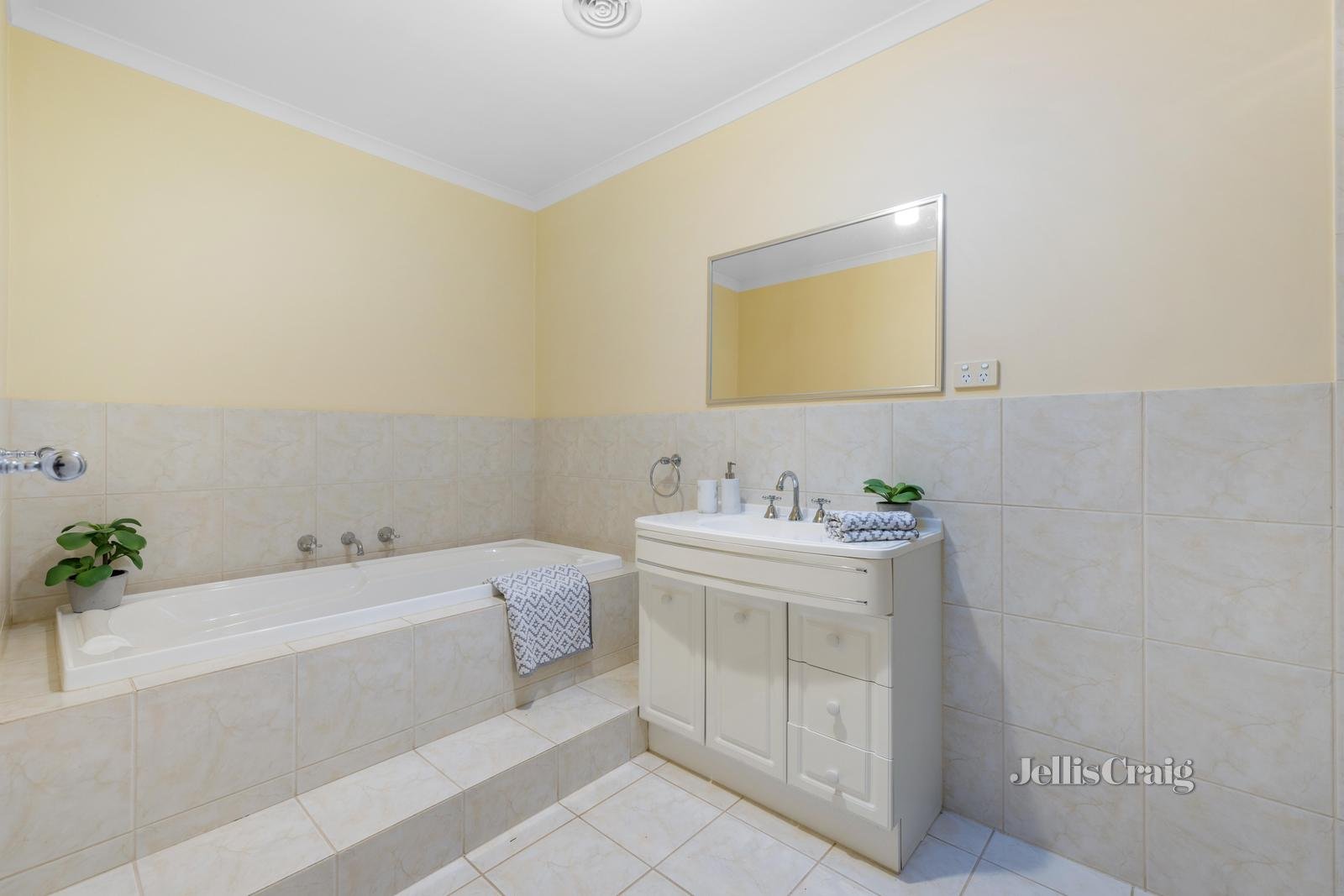 3/9 Morloc Street, Forest Hill image 11