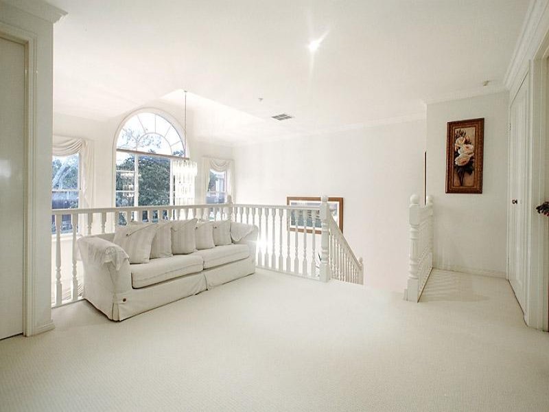 39 Narrak Road, Balwyn image 2