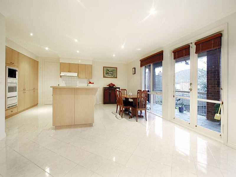39 Narrak Road, Balwyn image 5