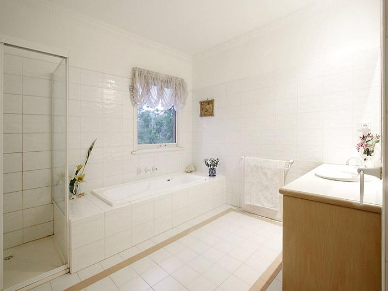 39 Narrak Road, Balwyn image 8