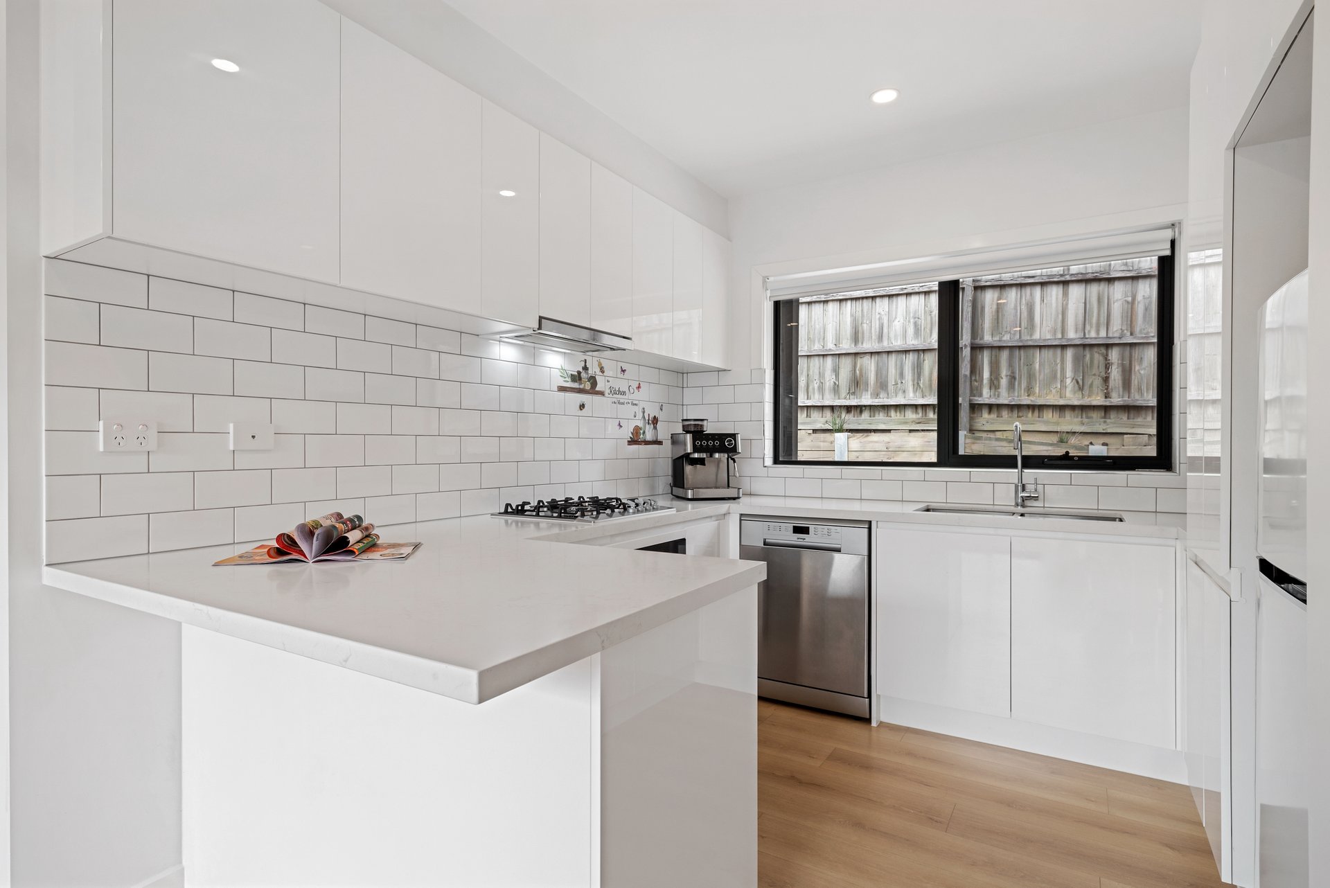 3/9 Newman Road, Croydon image 4