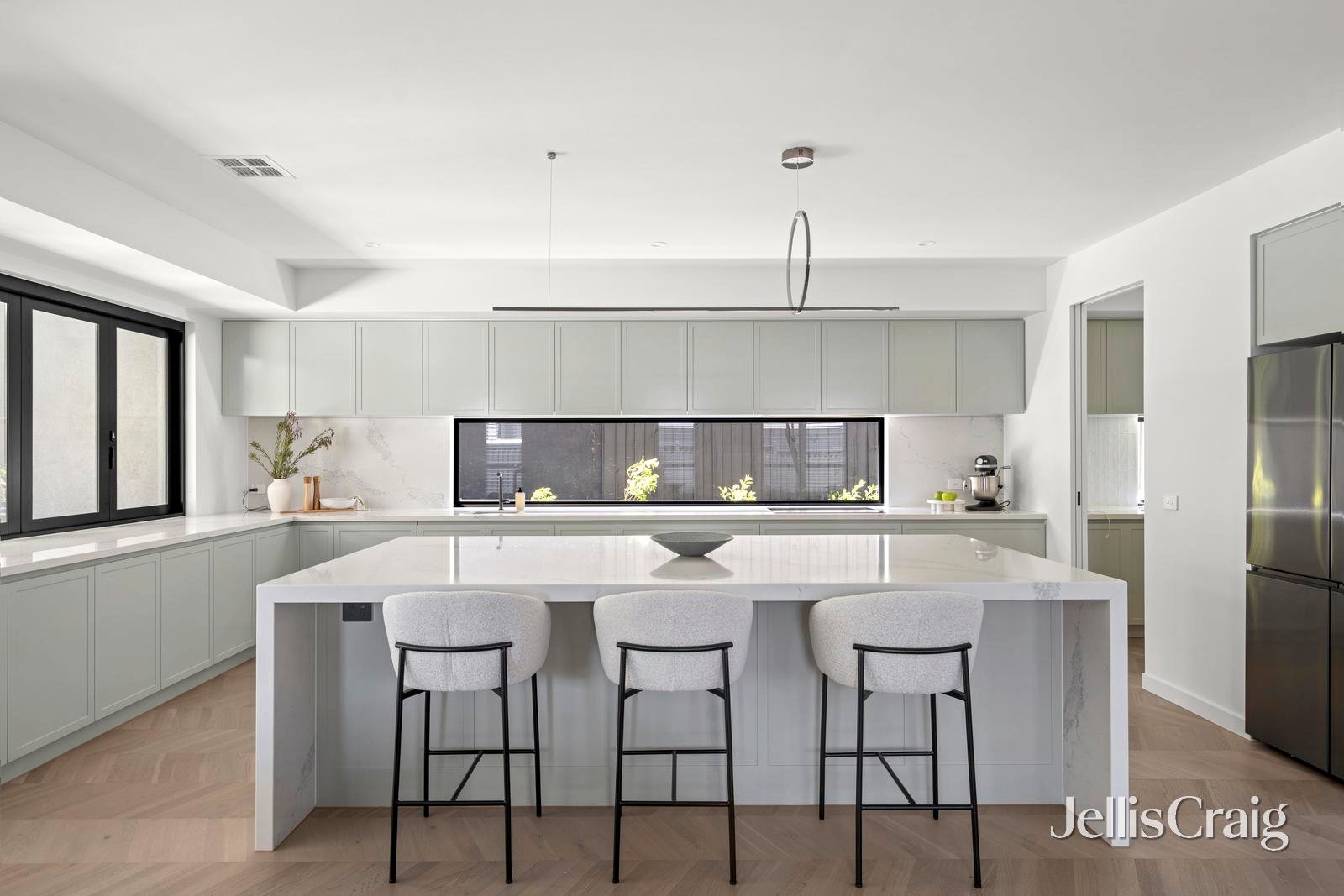 39 Ogilvie Street, Essendon image 7
