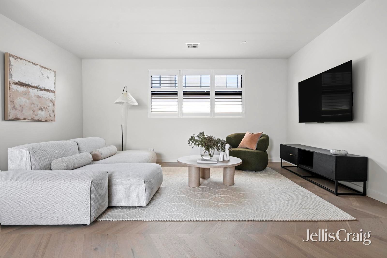 39 Ogilvie Street, Essendon image 10