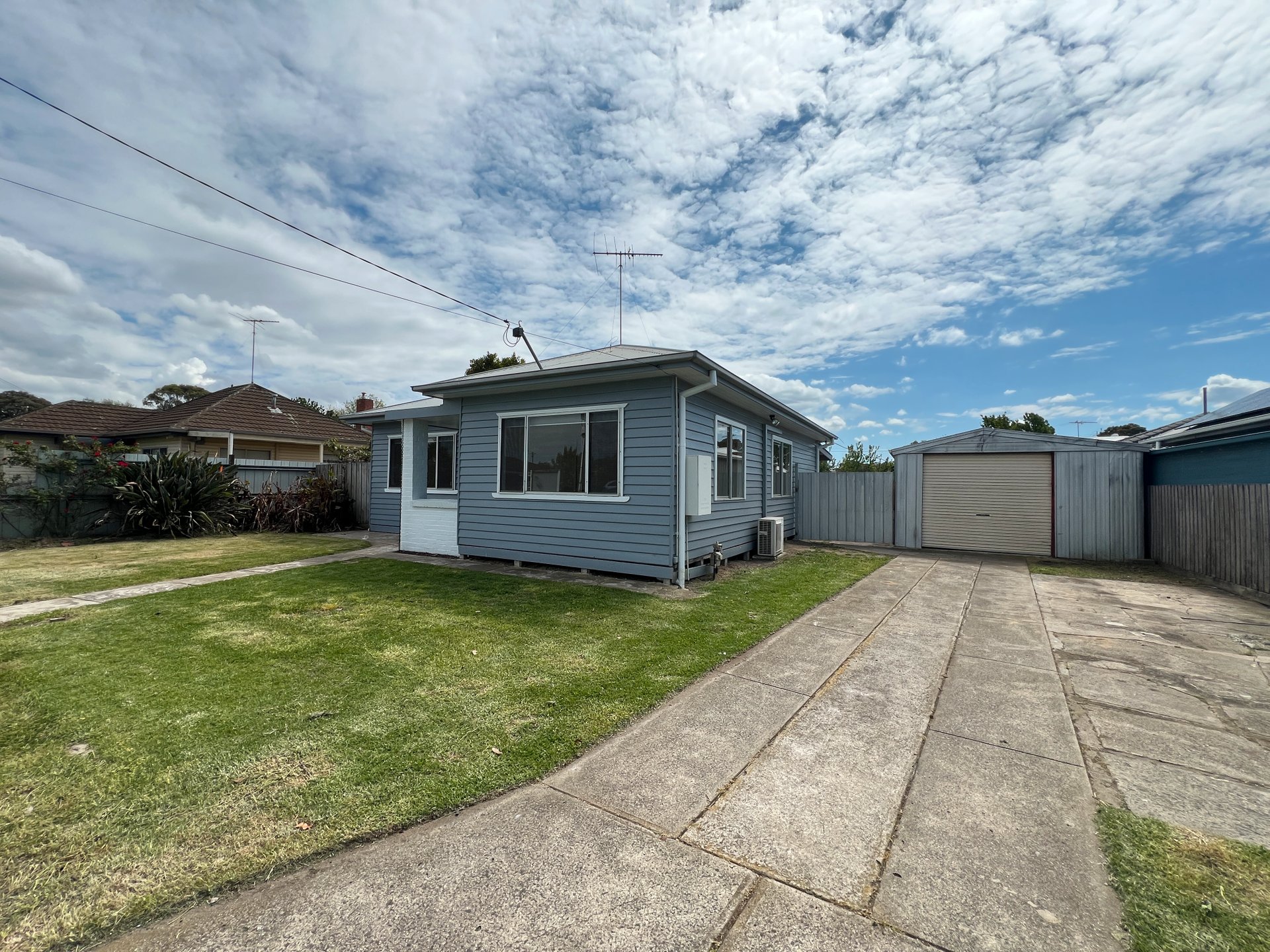 39 Oxford Street, Whittington image 1