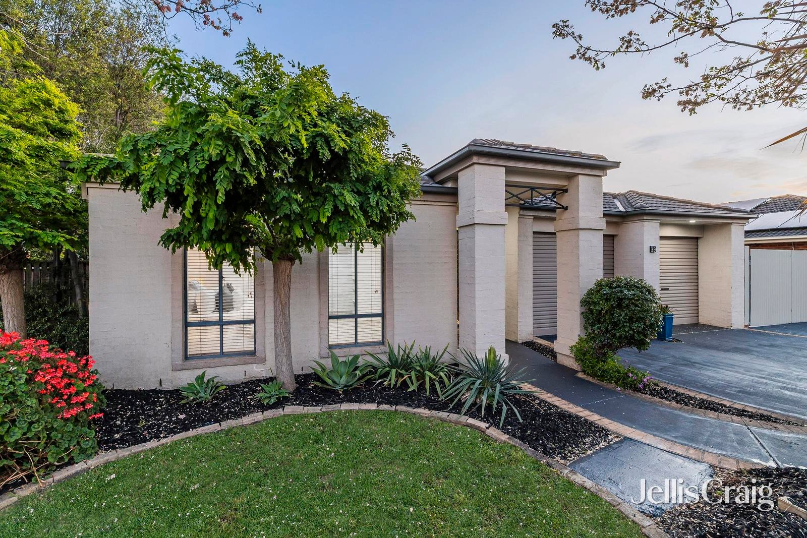 39 Paperbark Drive, Mount Martha image 1