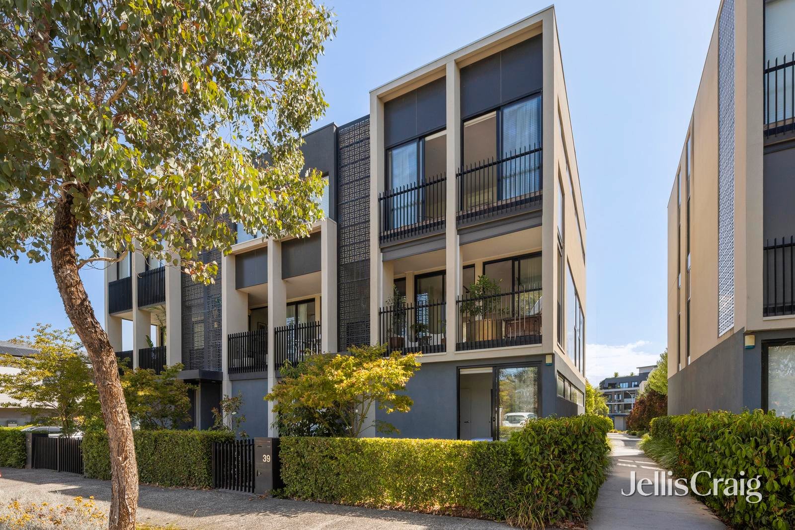 39 Parkview Road, Alphington image 1