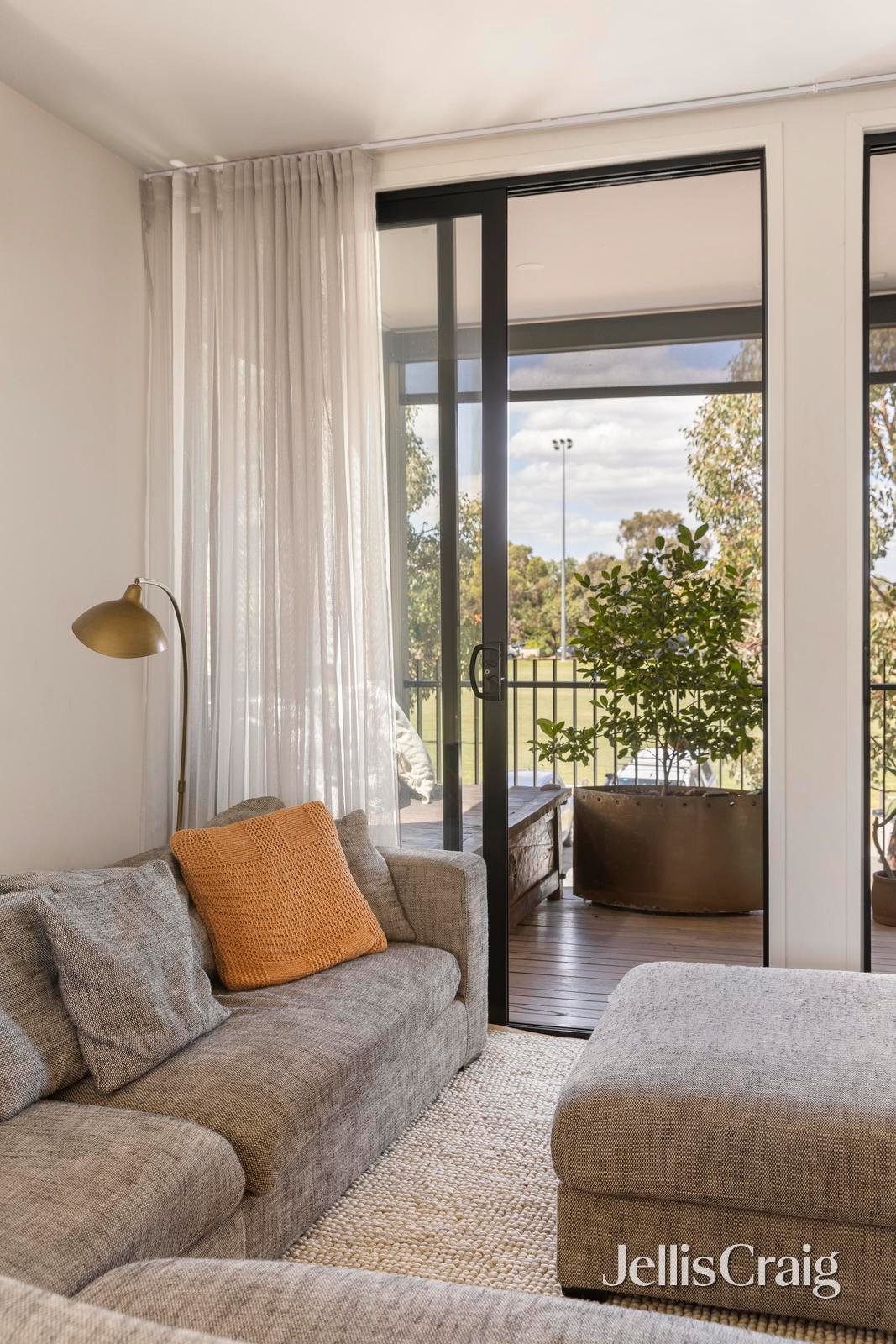 39 Parkview Road, Alphington image 2