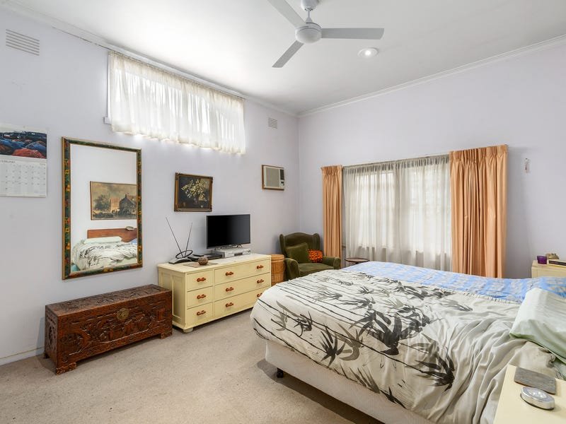 Property Gallery Thumbnail 8