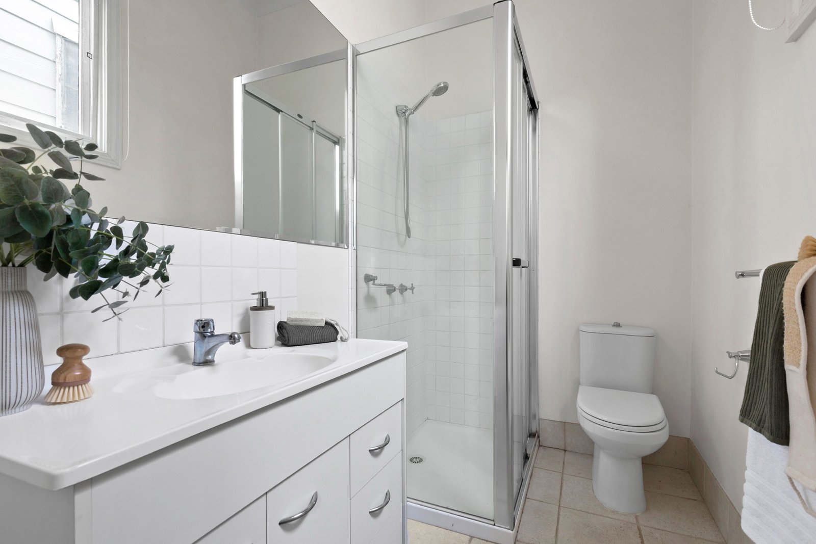 Property Gallery Thumbnail 3