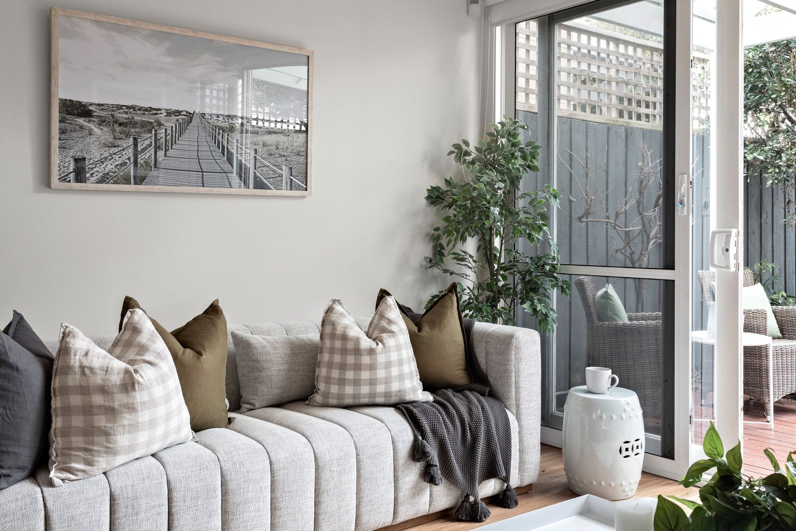Property Gallery Thumbnail 8