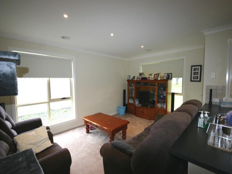 39 Royale Street, Delacombe image 2