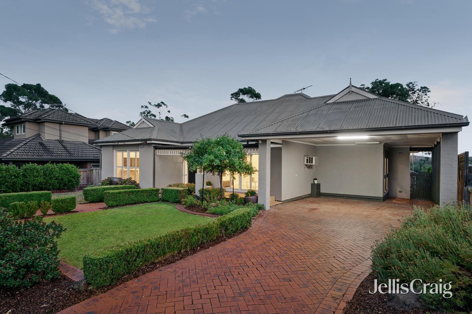 39 Scotland Avenue, Greensborough image 2
