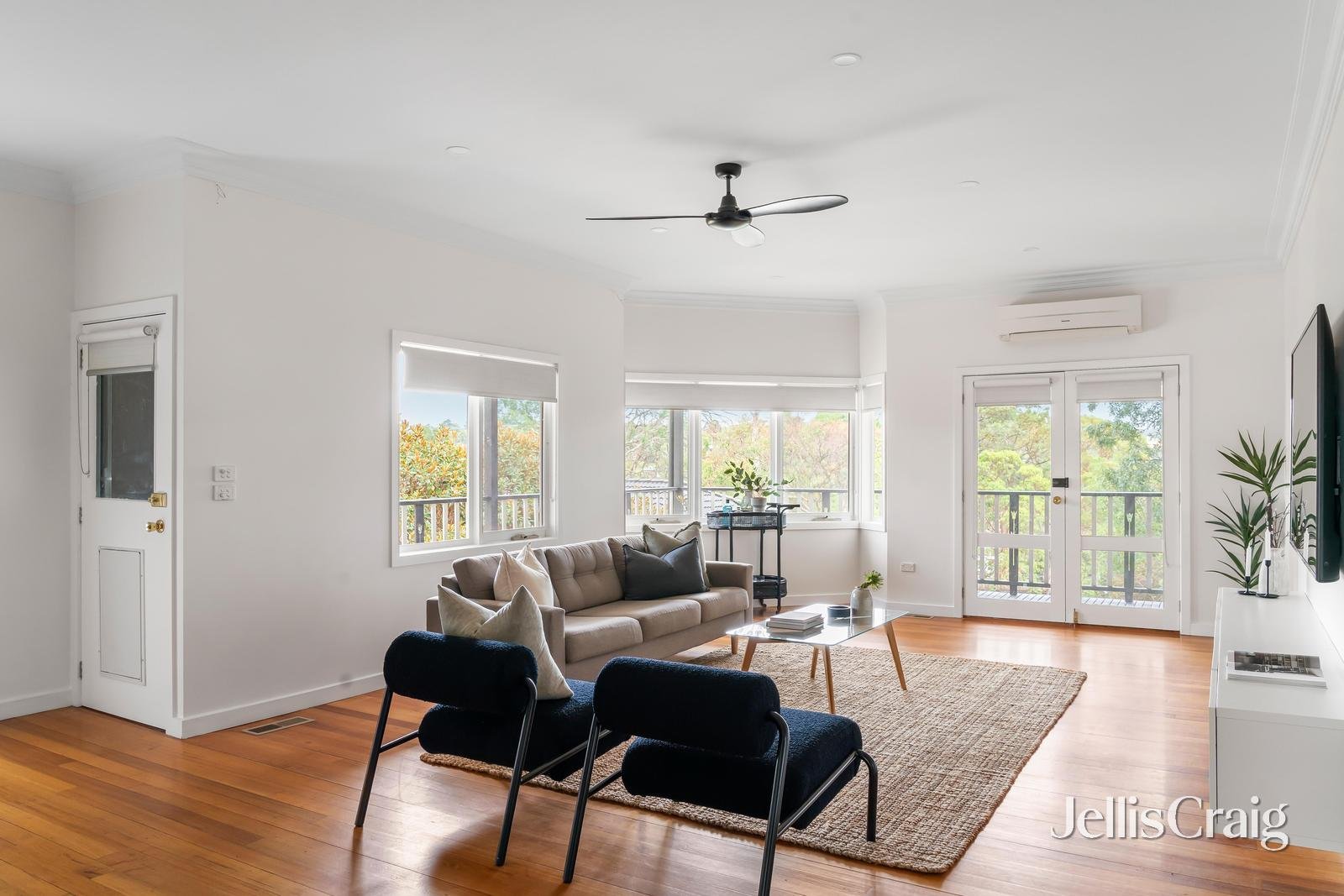 39 Scotland Avenue, Greensborough image 5