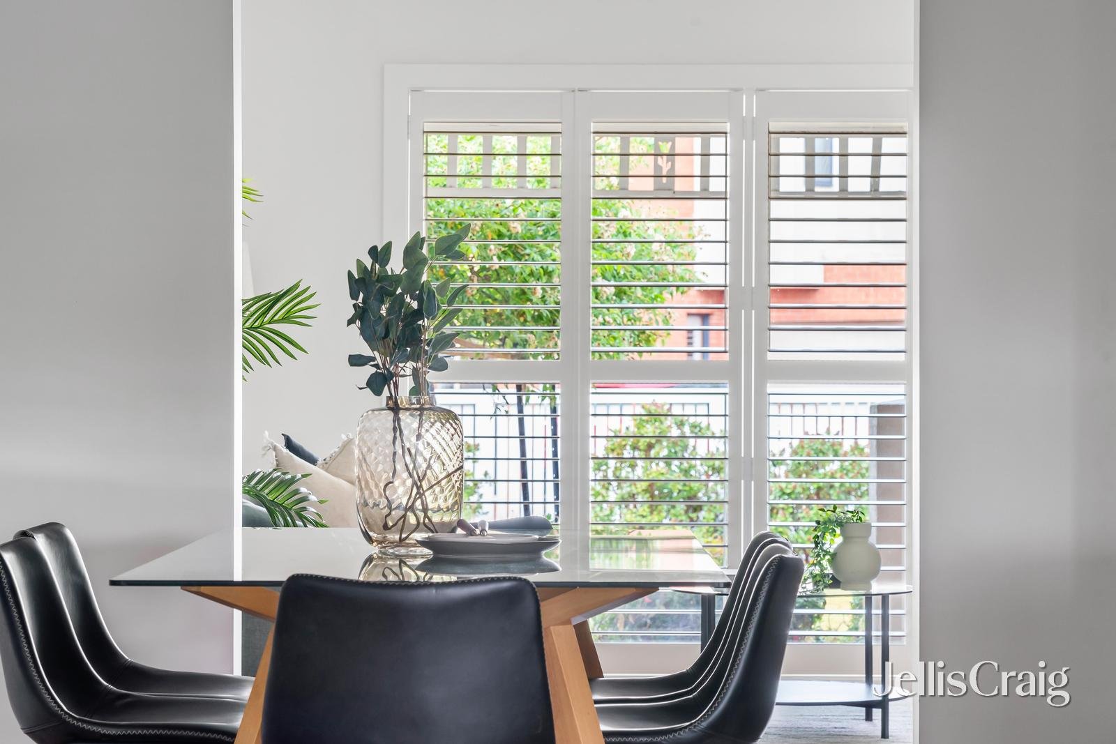 39 Scotland Avenue, Greensborough image 8