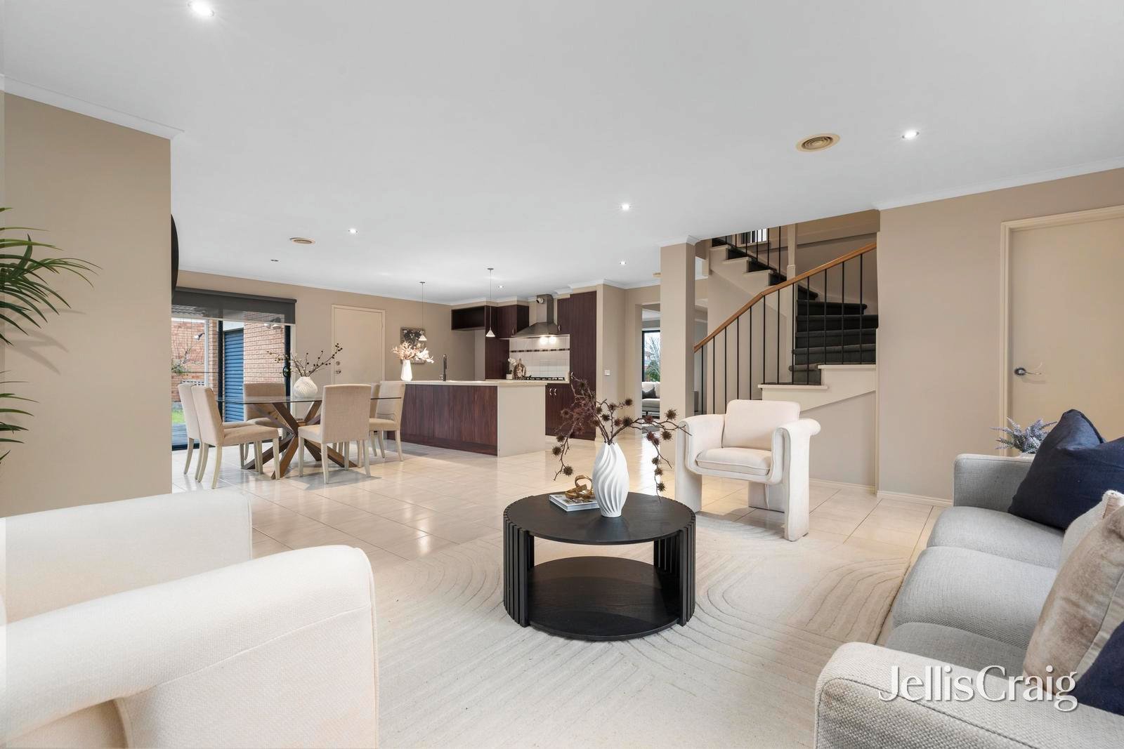 39 Seminary Crescent, Scoresby image 6