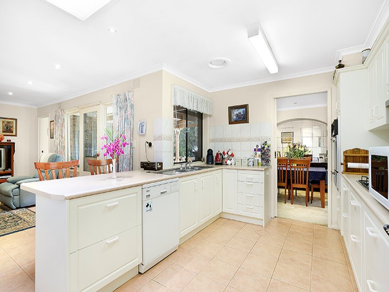 39 Simpsons Road, Box Hill image 4