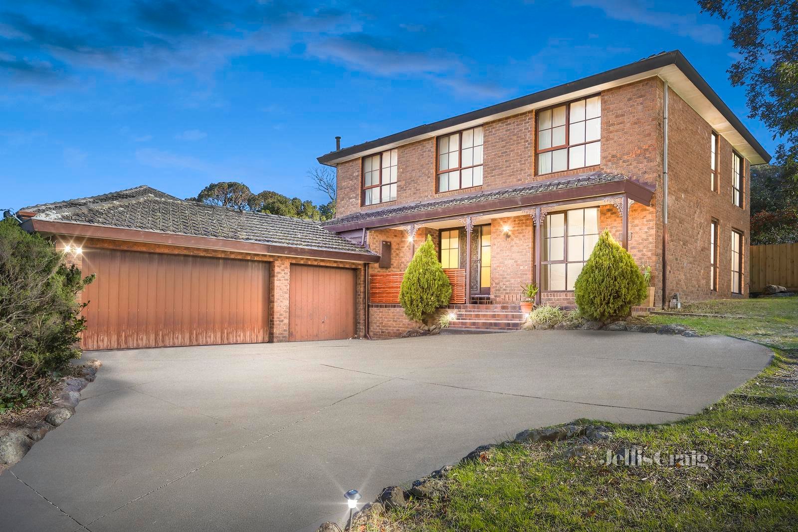 39 Smyth Street, Mount Waverley image 1