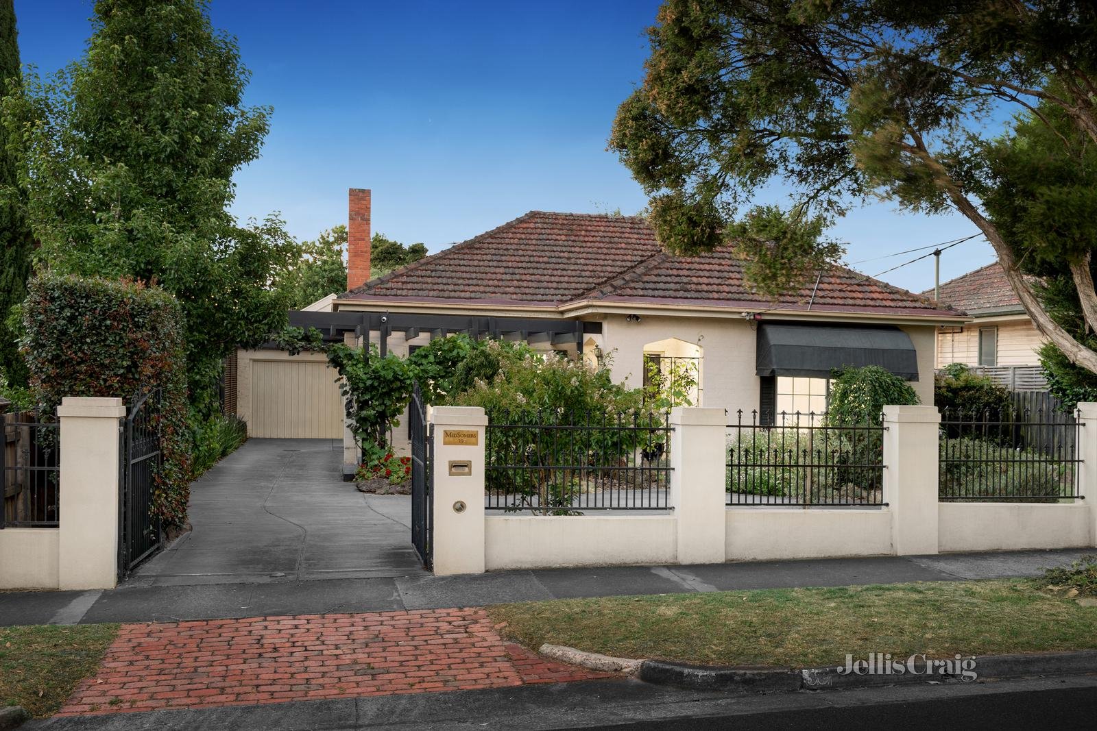 39 Somers Street, Burwood image 1