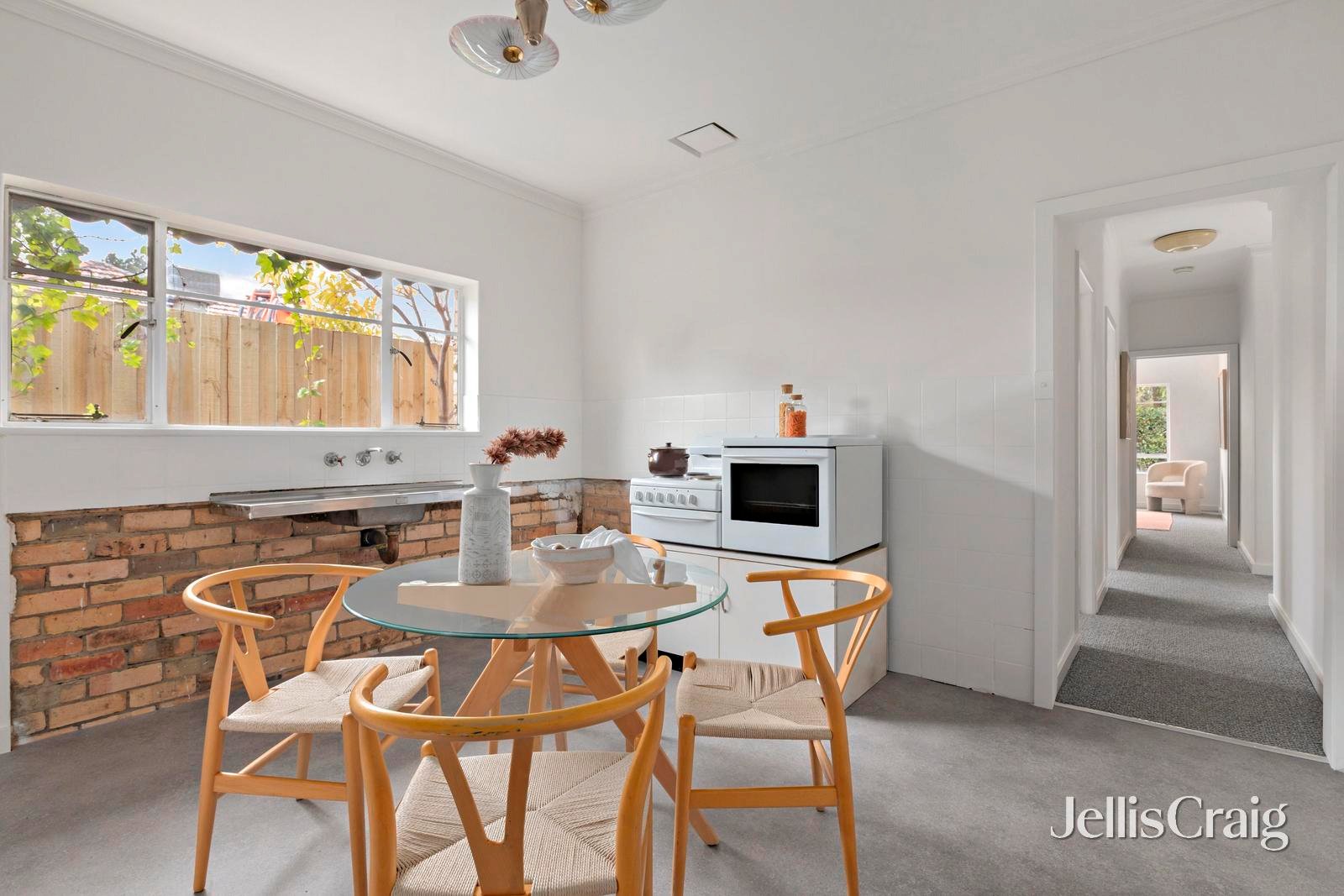 39 St Leonards Avenue, Yarraville image 4