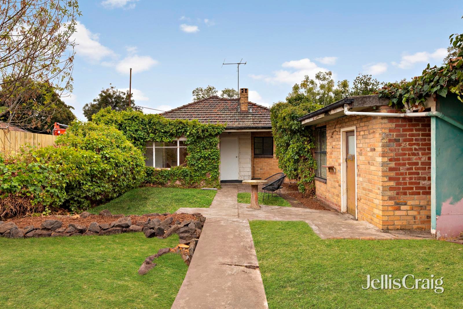 39 St Leonards Avenue, Yarraville image 9