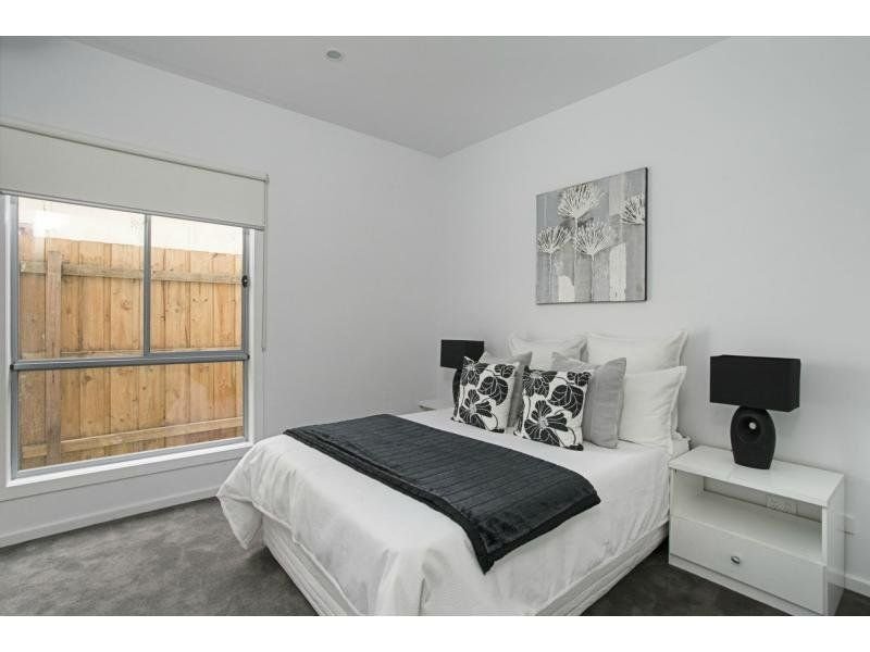 3/9 Strong Street, Spotswood image 3
