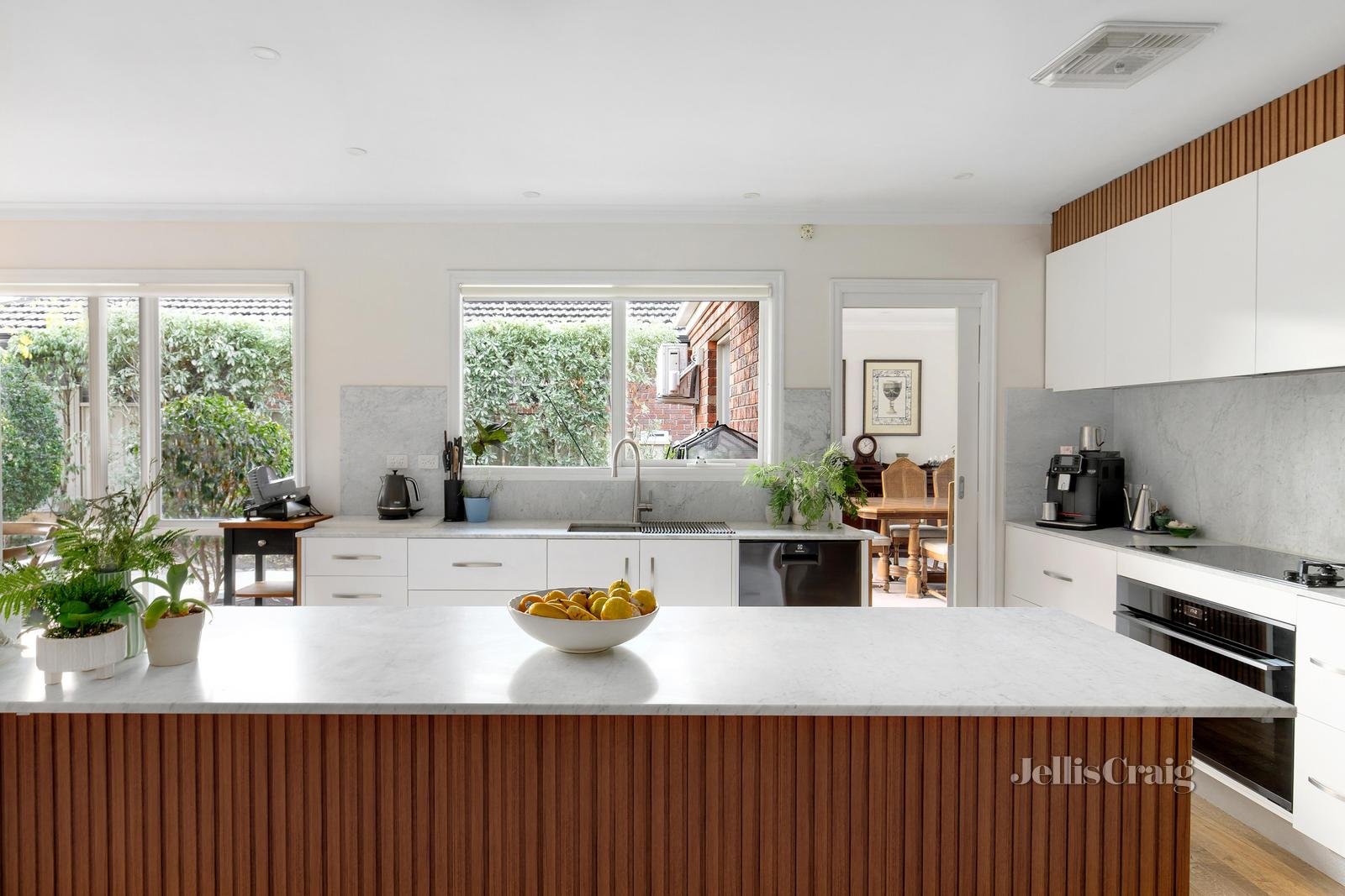 39 Symon Crescent, Greensborough image 4