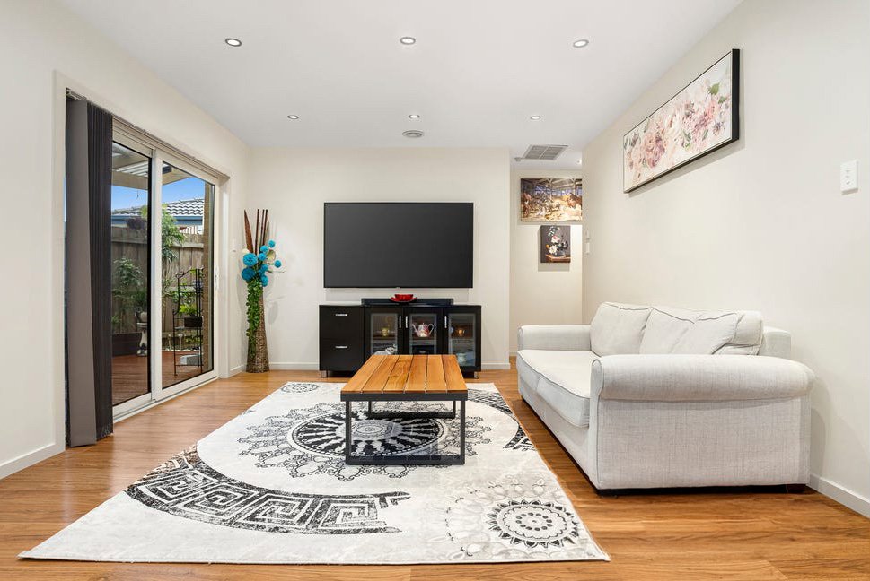 3/9 The Birches, Doveton image 3