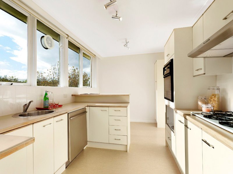 3/9 Tiuna Grove, Elwood image 4