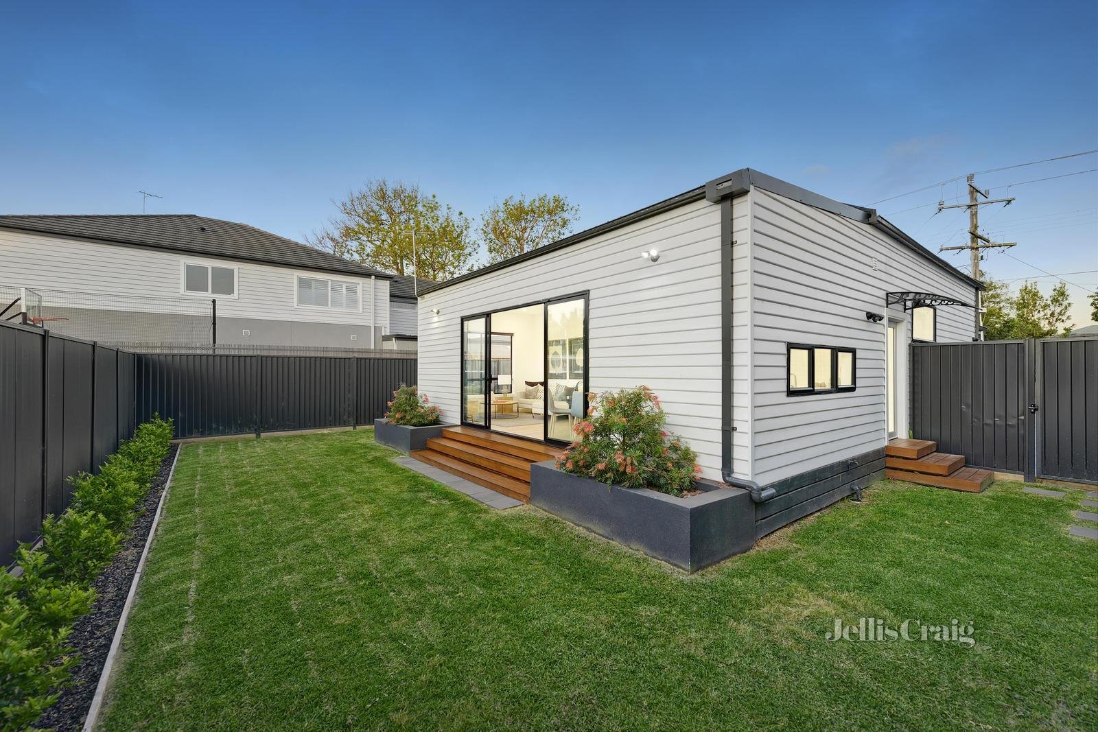 39 Tucker Road, Bentleigh image 11