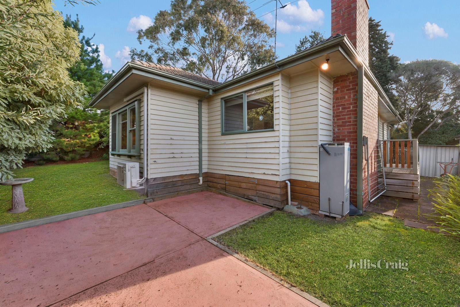 39 Warnes Road, Mitcham image 8